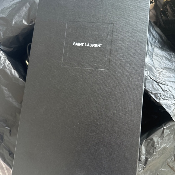 YSL Kitten heals - Picture 2 of 4